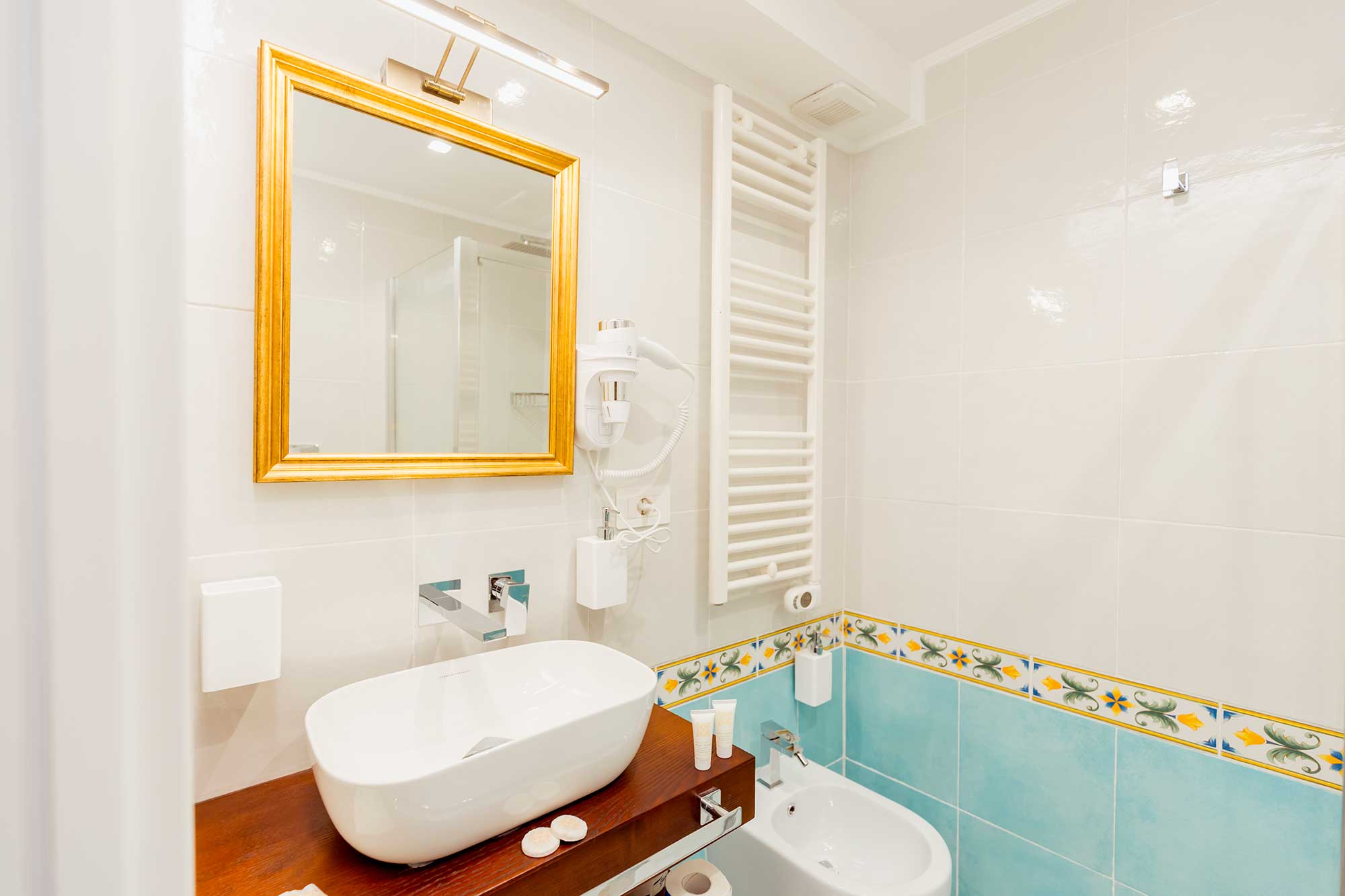 Atri Rooms Centro Storico Napoli – Chiaia Room 12