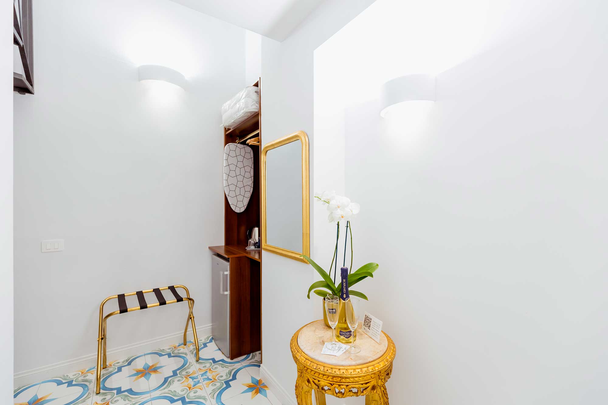Atri Rooms Centro Storico Napoli – Chiaia Room 12