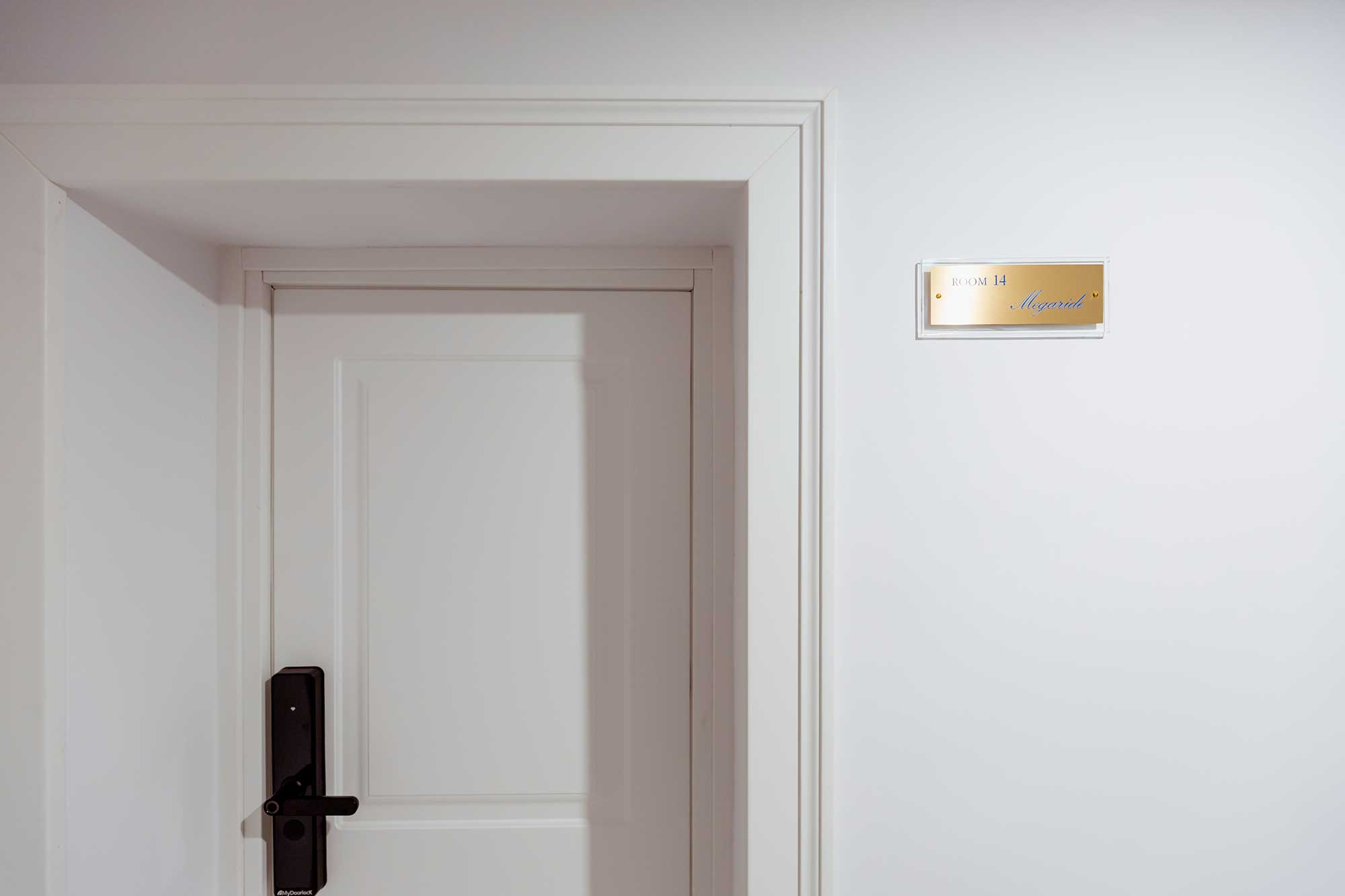 Atri Rooms Centro Storico Napoli – Megaride Room 14