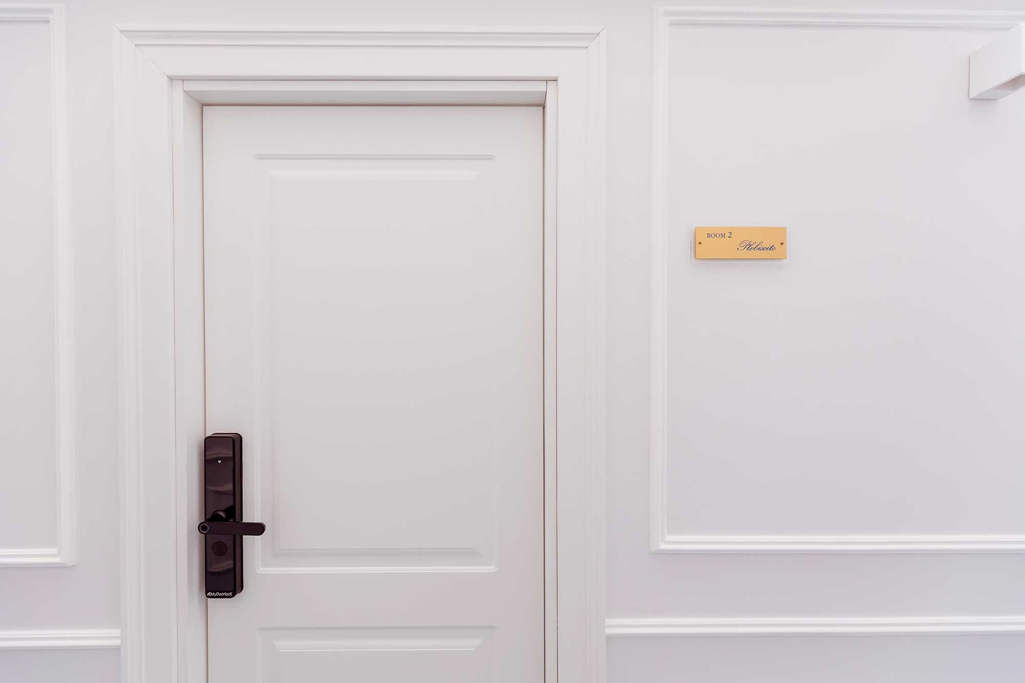 Atri Rooms Centro Storico Napoli – Plebiscito Room 2