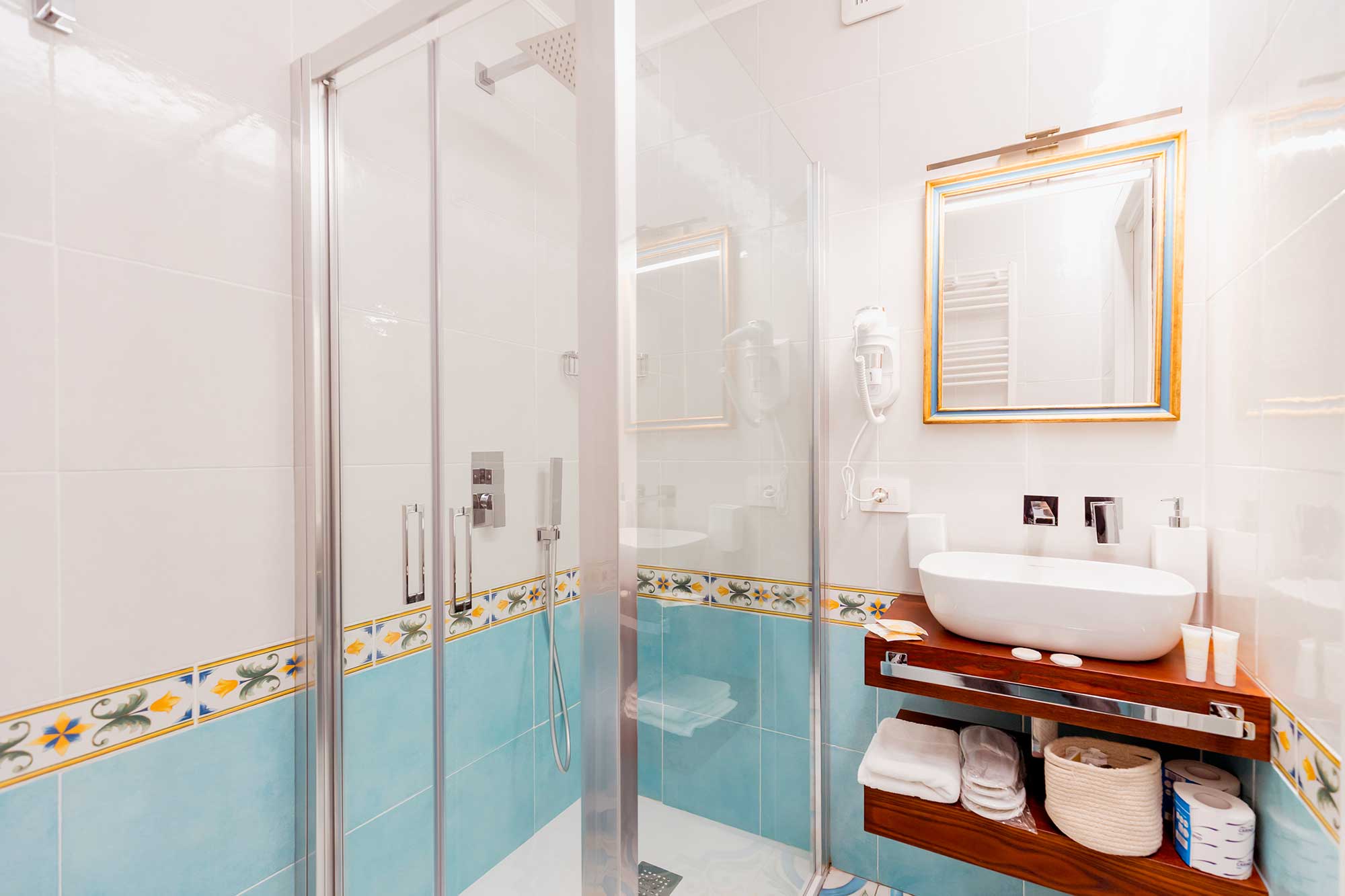 Atri Rooms Centro Storico Napoli – Plebiscito Room 2