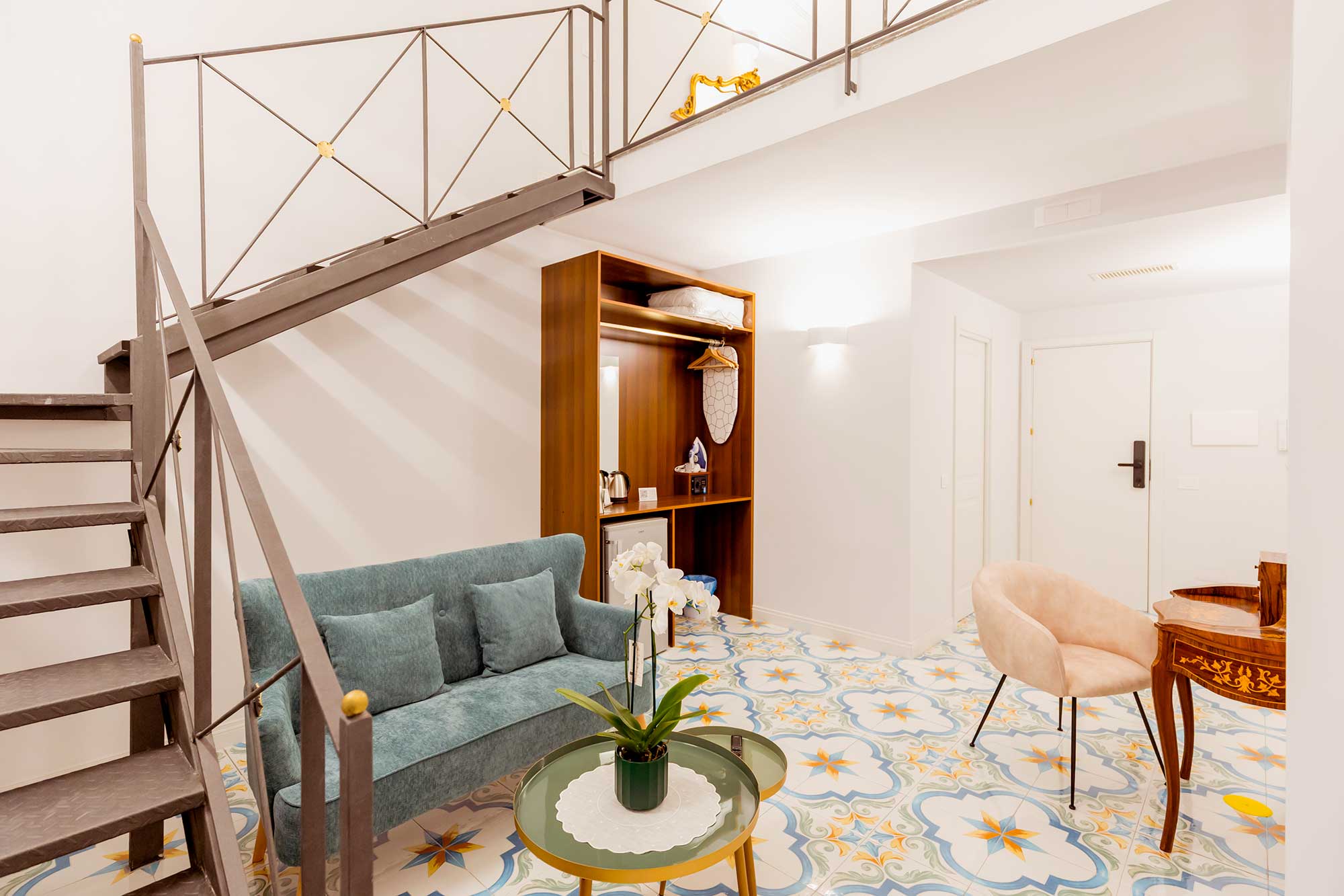 Atri Rooms Centro Storico Napoli – Plebiscito Room 2