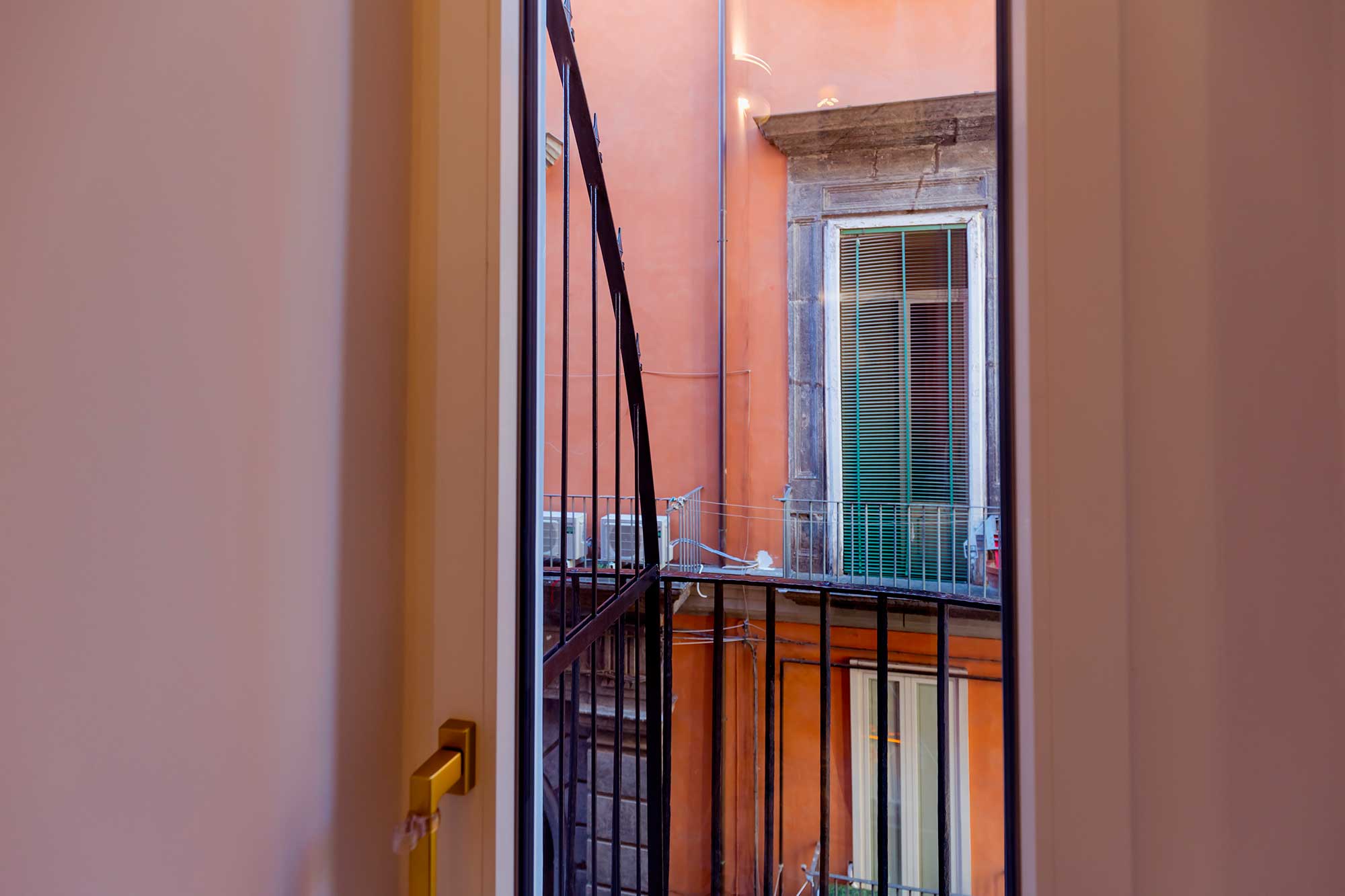 Atri Rooms Centro Storico Napoli – Plebiscito Room 2