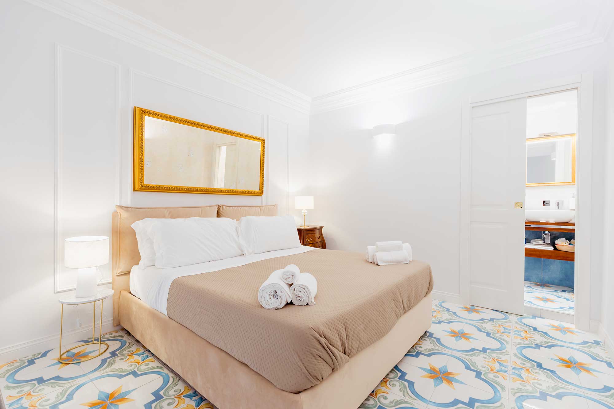 Atri Rooms Centro Storico Napoli – Mare Chiaro Room 4