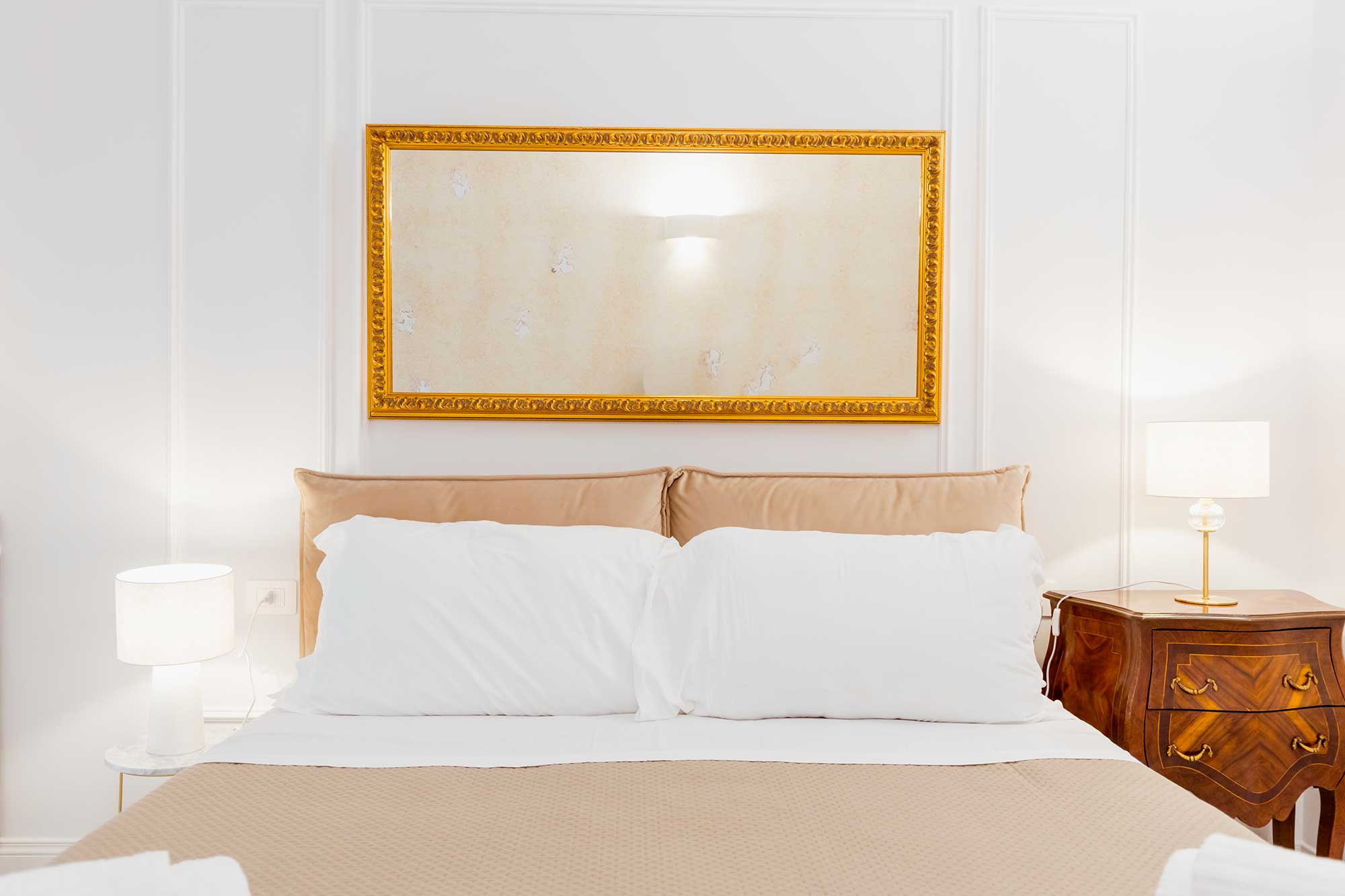 Atri Rooms Centro Storico Napoli – Mare Chiaro Room 4
