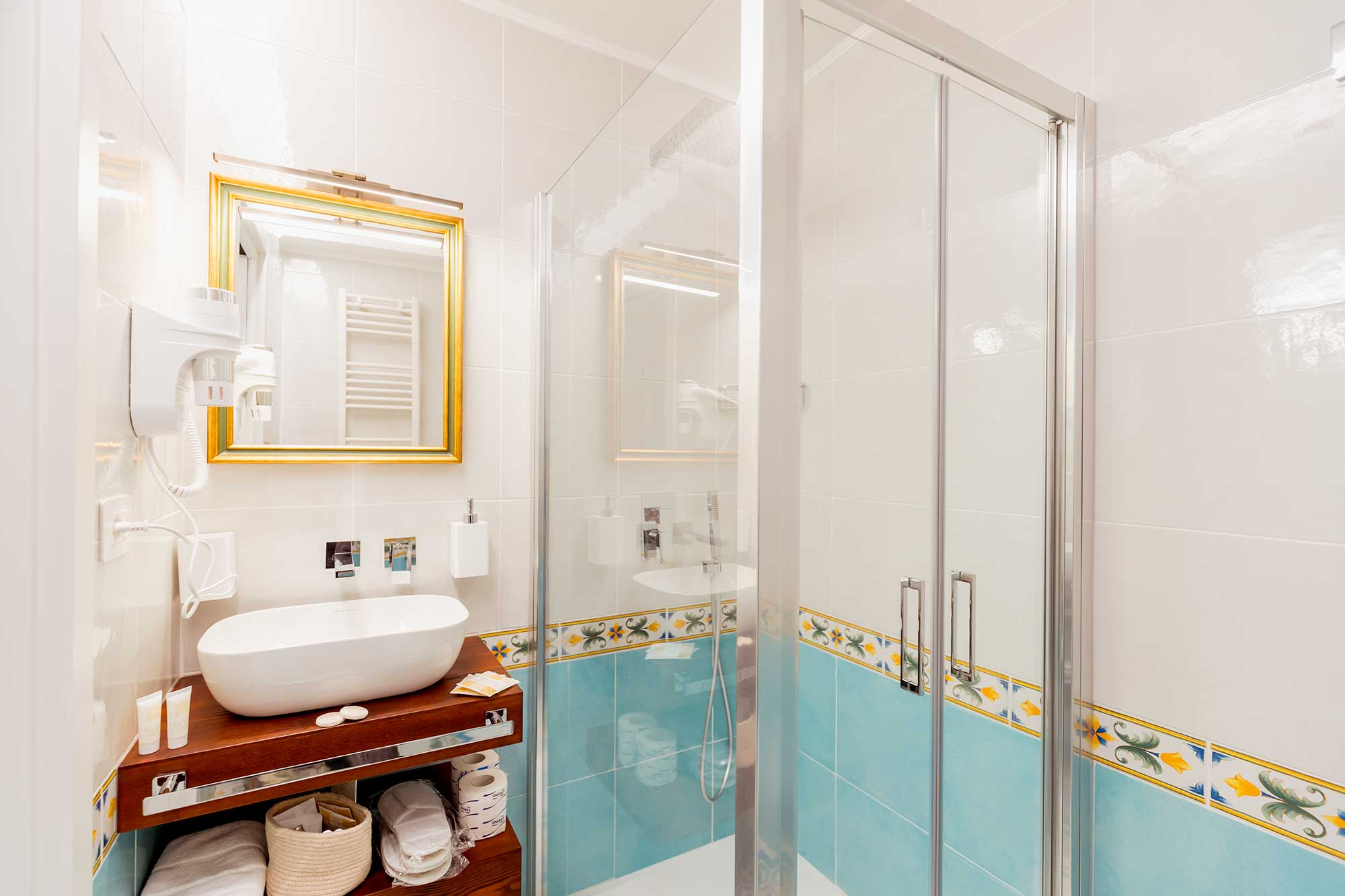 Atri Rooms Centro Storico Napoli – San Gregorio Armeno Room 6
