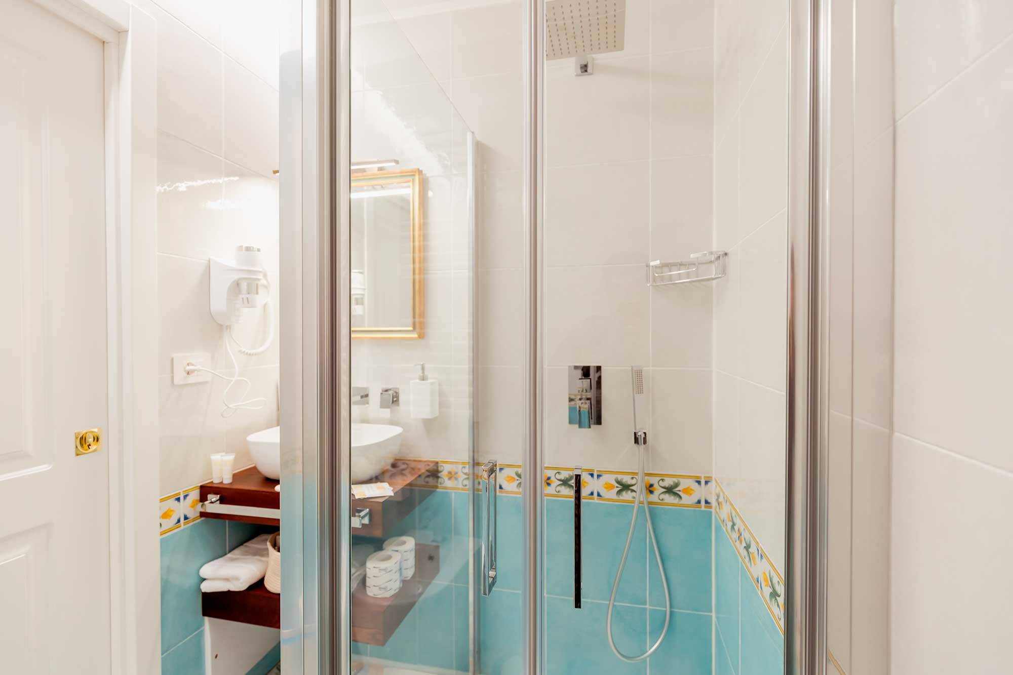 Atri Rooms Centro Storico Napoli – San Gregorio Armeno Room 6