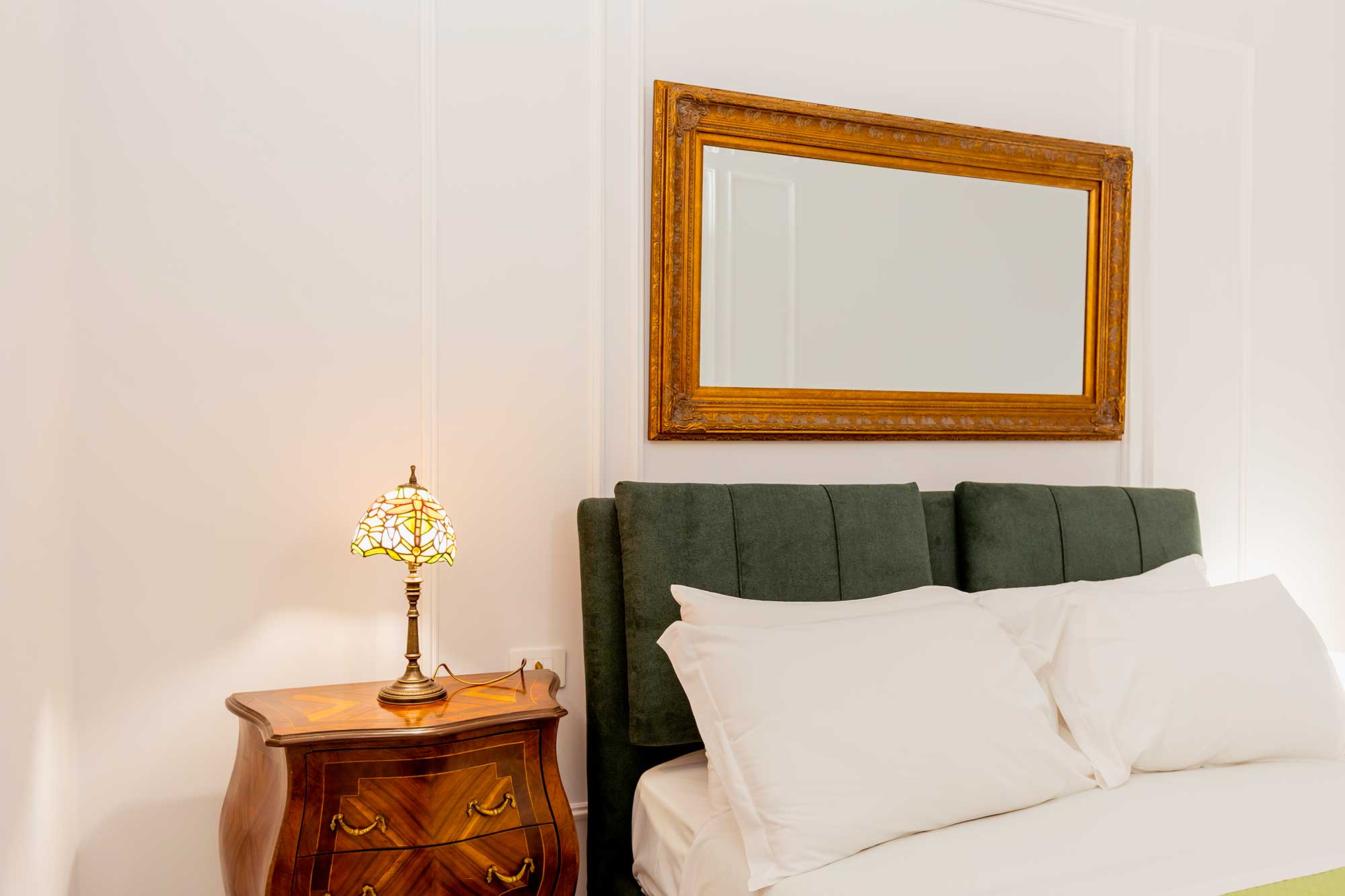 Atri Rooms Centro Storico Napoli – San Gregorio Armeno Room 6