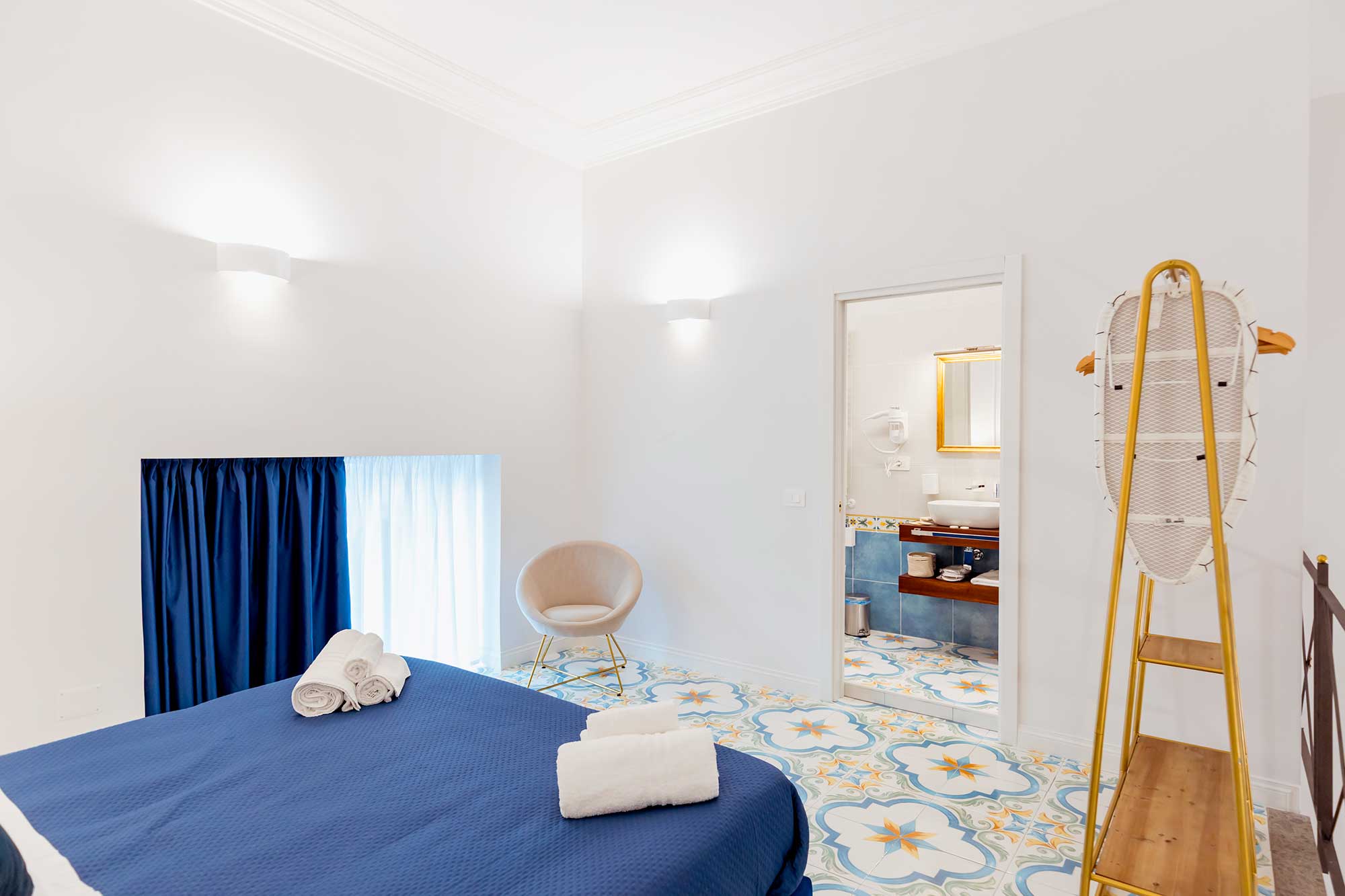 Atri Rooms Centro Storico Napoli – Santa Chiara Room 7