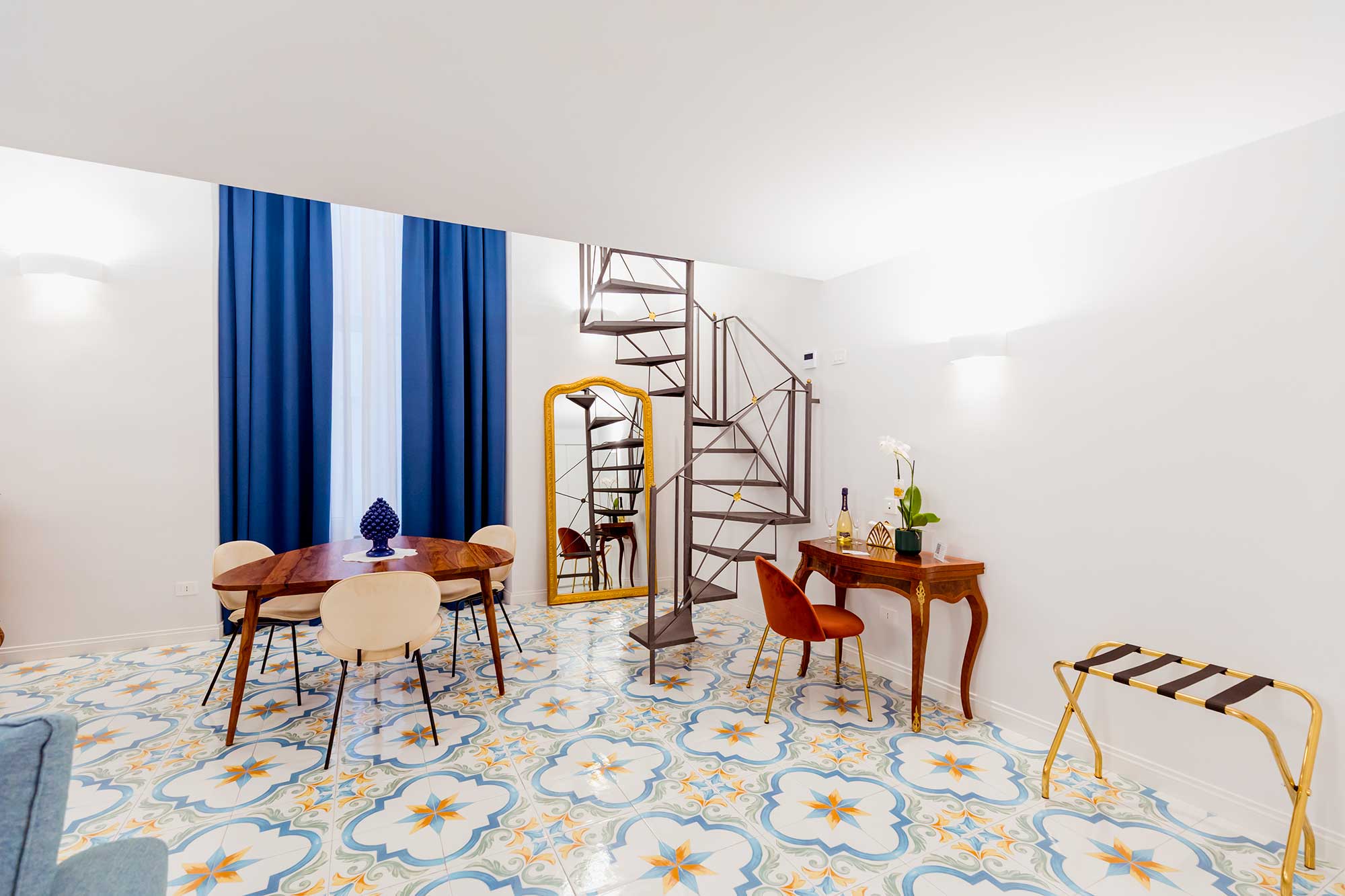 Atri Rooms Centro Storico Napoli – Santa Chiara Room 7