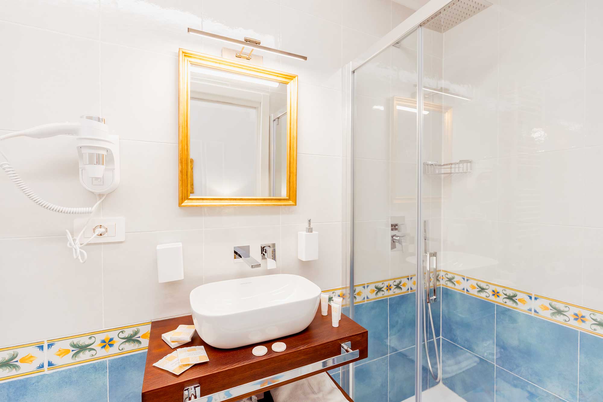 Atri Rooms Centro Storico Napoli – Santa Chiara Room 7