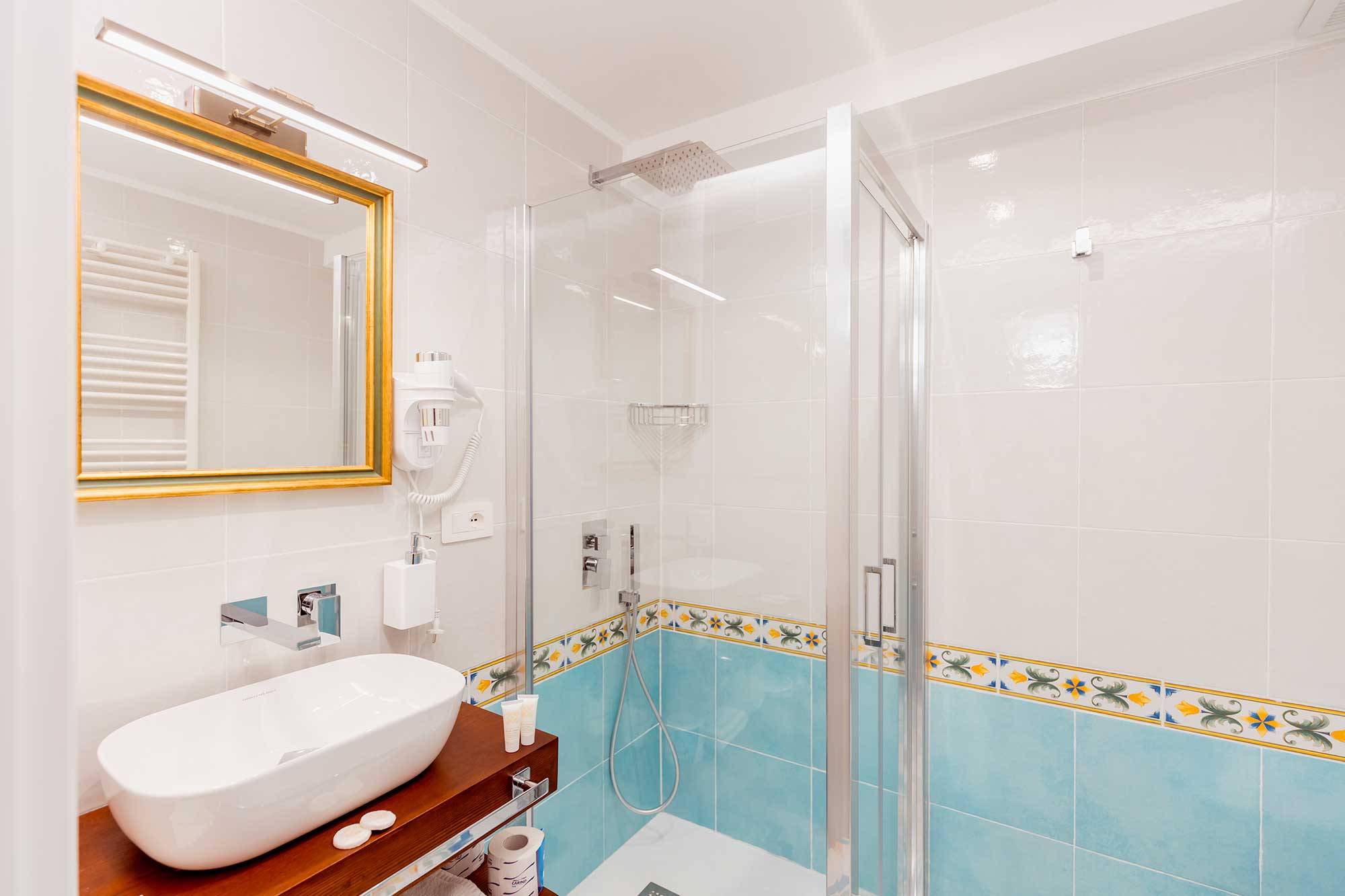 Atri Rooms Centro Storico Napoli – Vesuvio Room 8