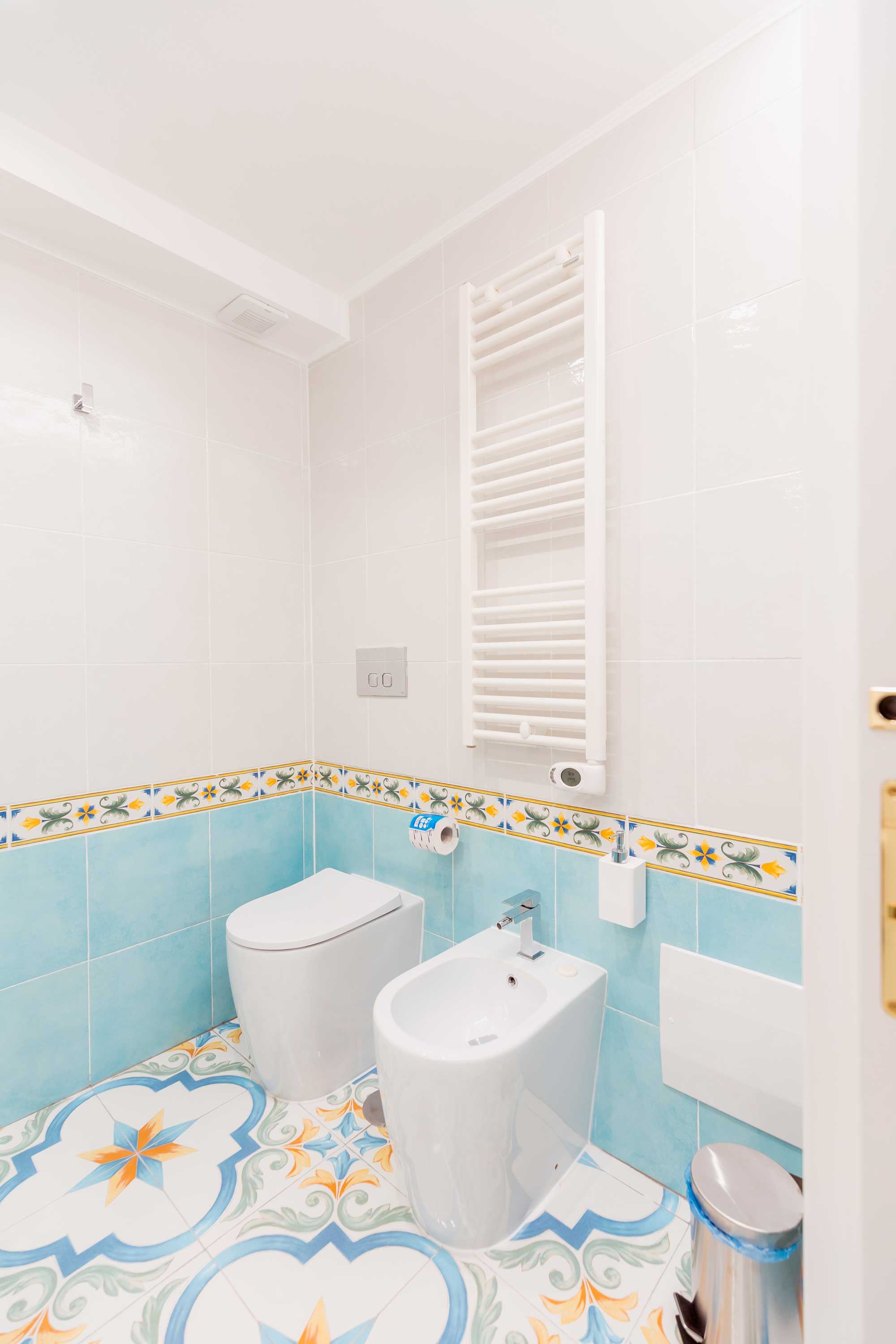 Atri Rooms Centro Storico Napoli – Vesuvio Room 8