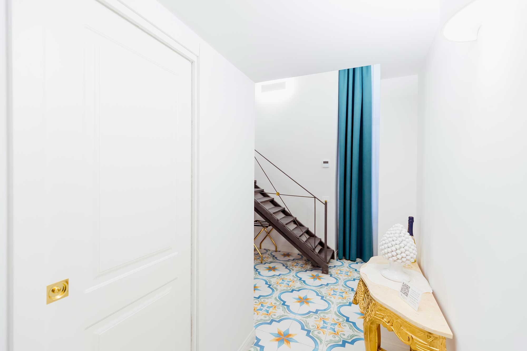 Atri Rooms Centro Storico Napoli – Vesuvio Room 8