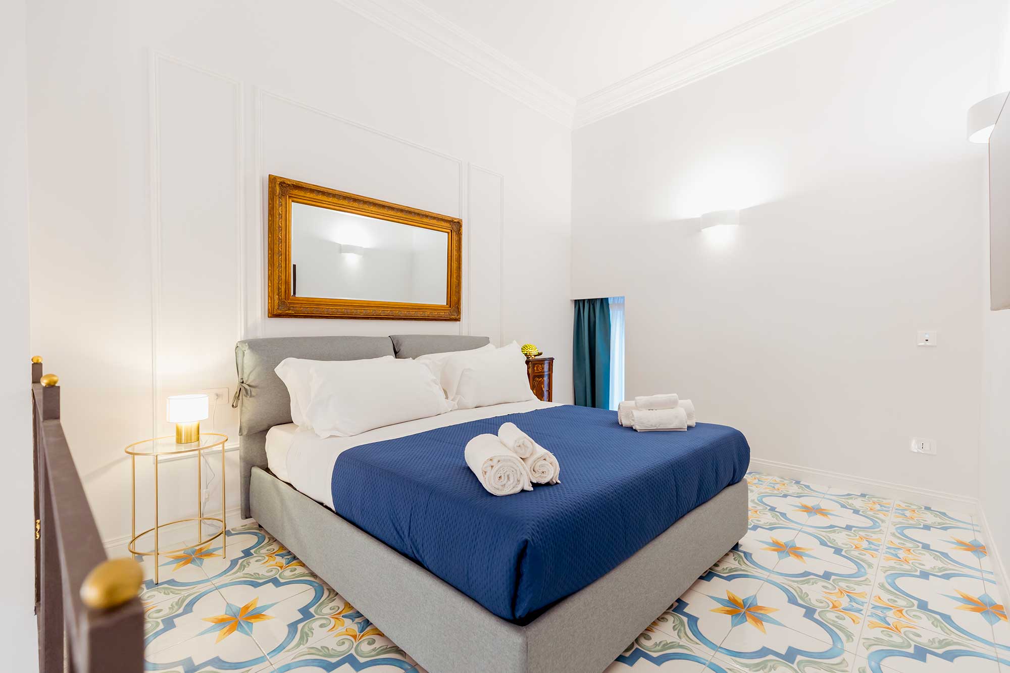 Atri Rooms Centro Storico Napoli – Vesuvio Room 8