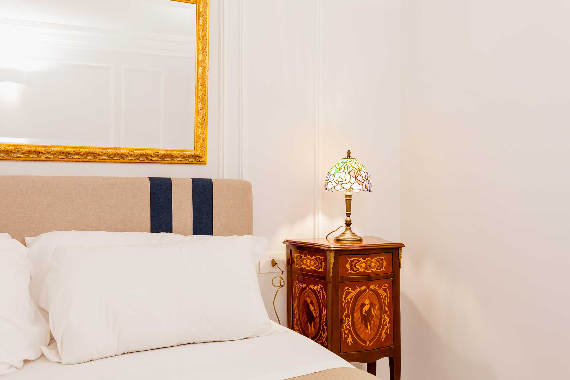 Atri Rooms Centro Storico Napoli – San Martino Room 1