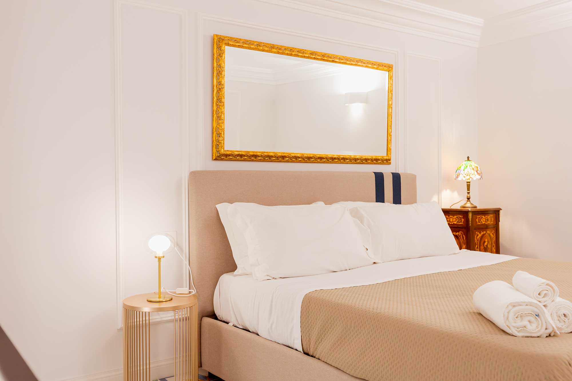 Atri Rooms Centro Storico Napoli – San Martino Room 1