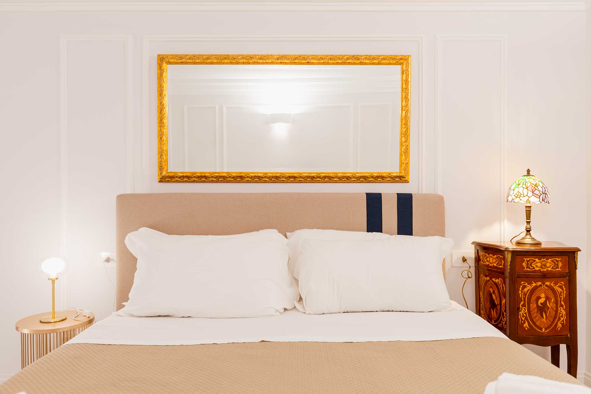 Atri Rooms Centro Storico Napoli – San Martino Room 1